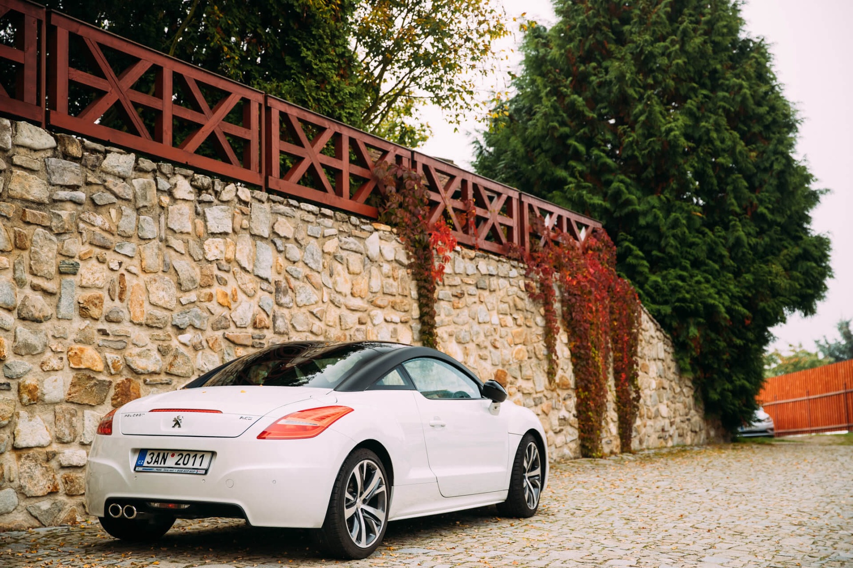 Peugeot RCZ - ranking oryginalnych aut do 30 tys. pln