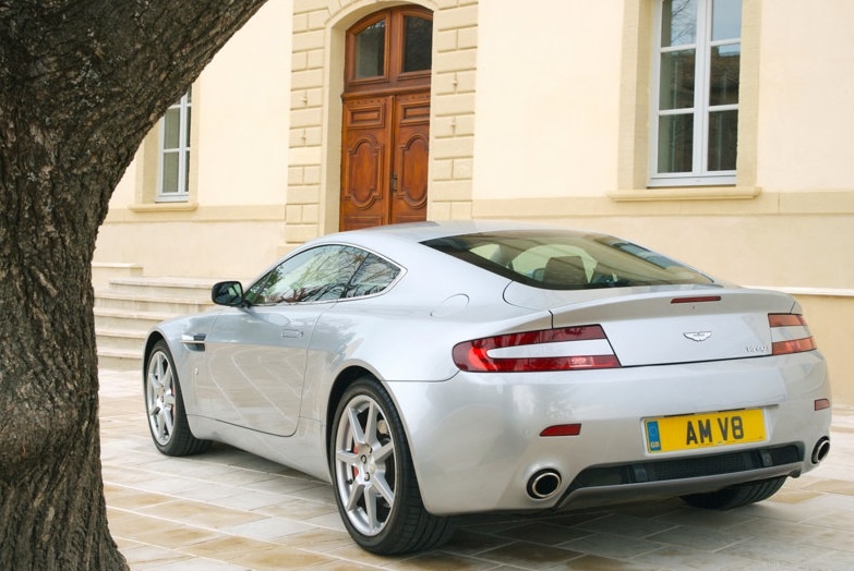 Aston Martin Vantage